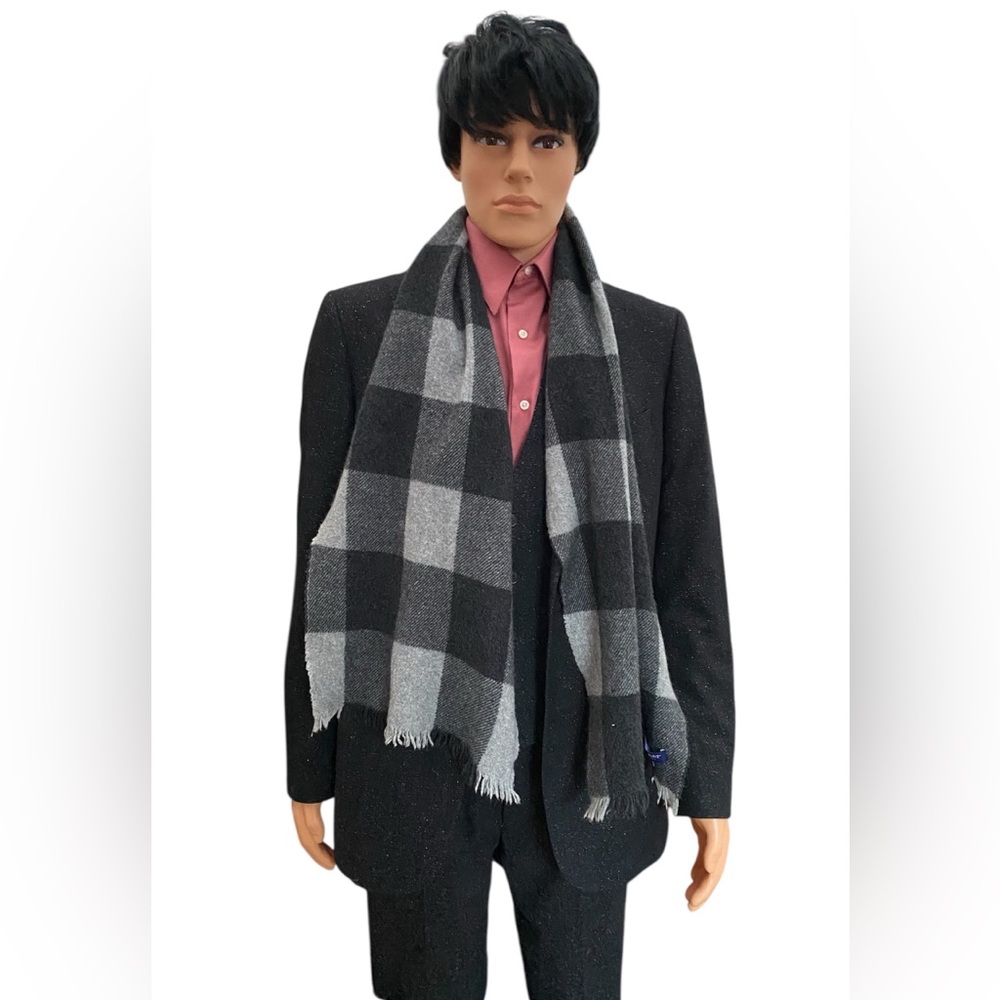 Andrew Stewart men’s 100% cashmere scarf